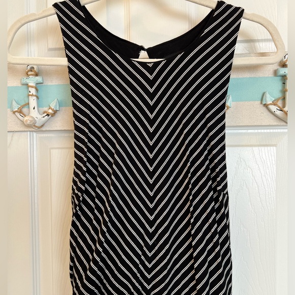 White House Black Market Black Stripe Maxi Dress Sz L - Picture 5 of 12
